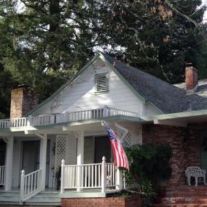 Foothill House photo