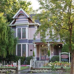 Hennessey House photo